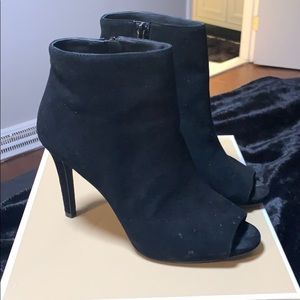Ankle bootie